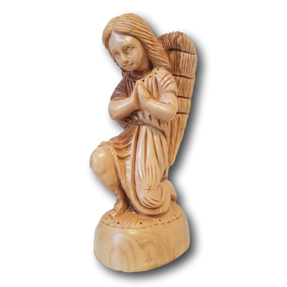 Kneeling Angel praying. Available in Two sizes