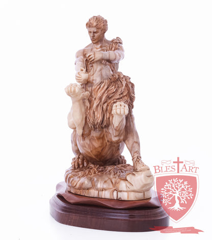 Samson on the lion, Size: 8.5" 5.5" 10" / 26CM