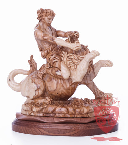 Samson on the lion, Size: 8.5" 5.5" 10" / 26CM