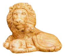 Lion and the Lamp, Cathedral Quality, Size: 4" x 3" x 3.5"